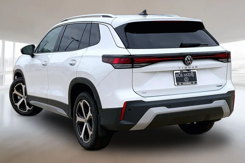 New 2026 Pure White Volkswagen 2.0T SE image 3