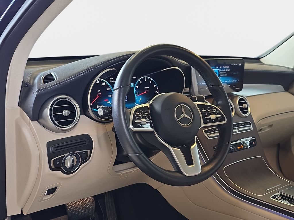 Used 2021  Mercedes-Benz GLC 300 Coupe image 18
