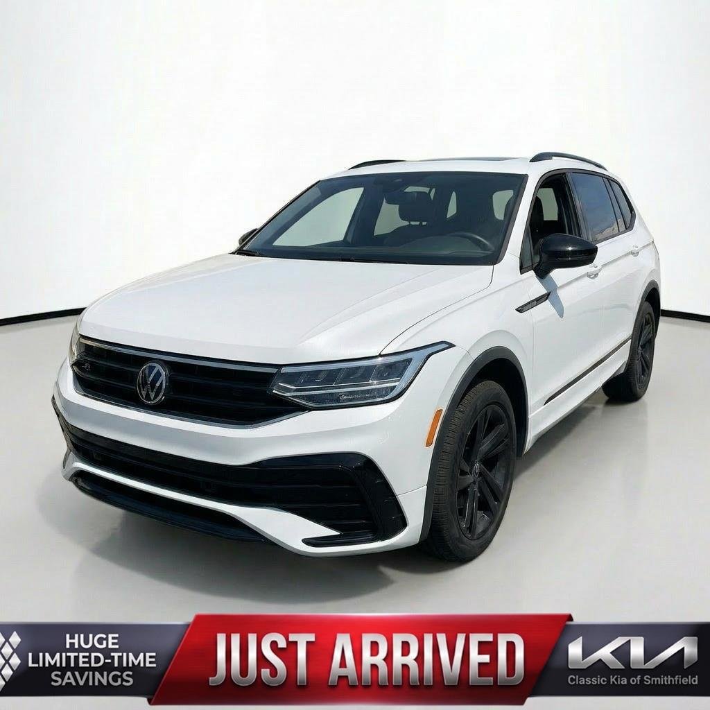 2024 Volkswagen Tiguan 2.0T SE R-Line Black 4Motion's photo