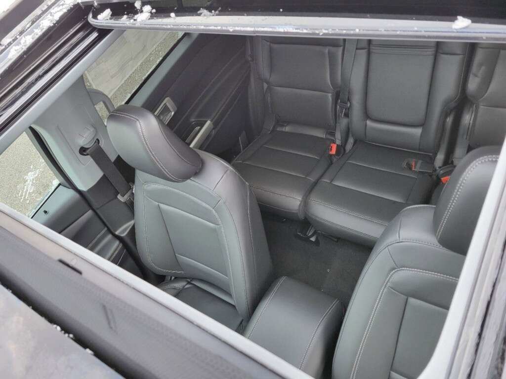 Used 2023 Black Metallic Ford XLT image 2