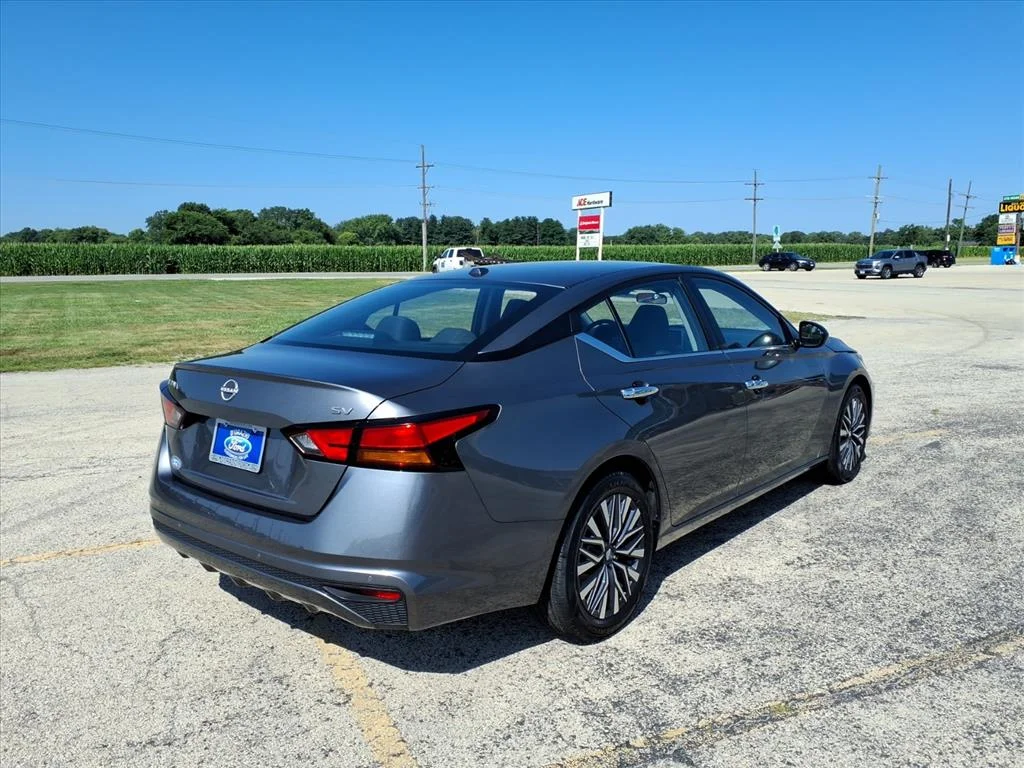Used 2024 Nissan Altima SV with VIN 1N4BL4DV6RN431249 for sale in Wilmington, IL