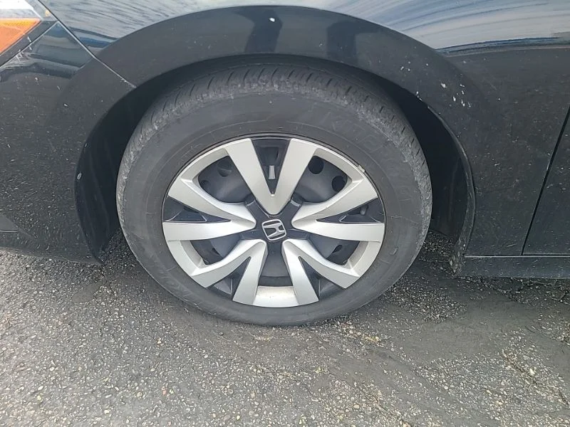 Used 2024  Honda LX image 10