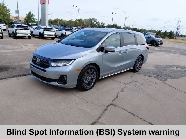 New 2026 Solar Silver Metallic Honda Touring image 9