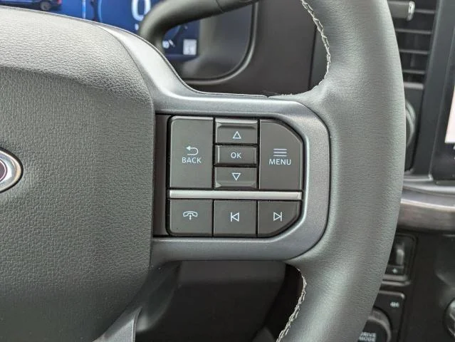 New 2026 Glacier Gray Metallic Tri-Coat Ford Lariat image 64