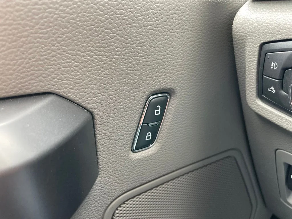 Used 2019 Ruby Red Metallic Ford XLT image 25