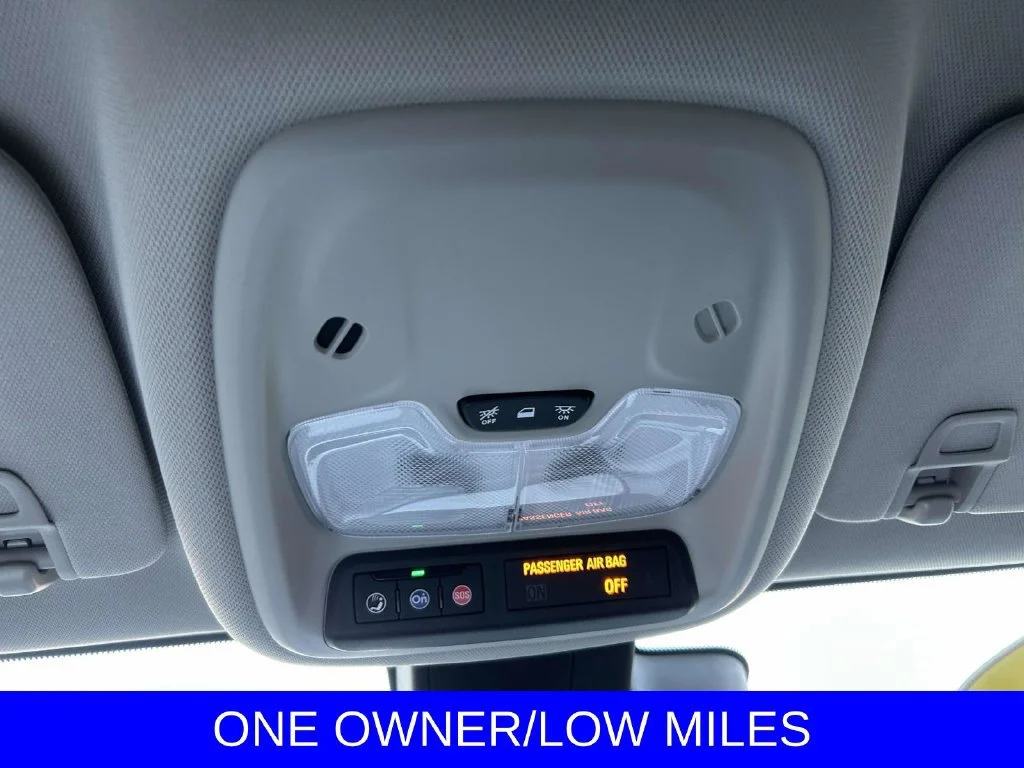 Used 2023 SUMMIT WHITE Buick Preferred image 23