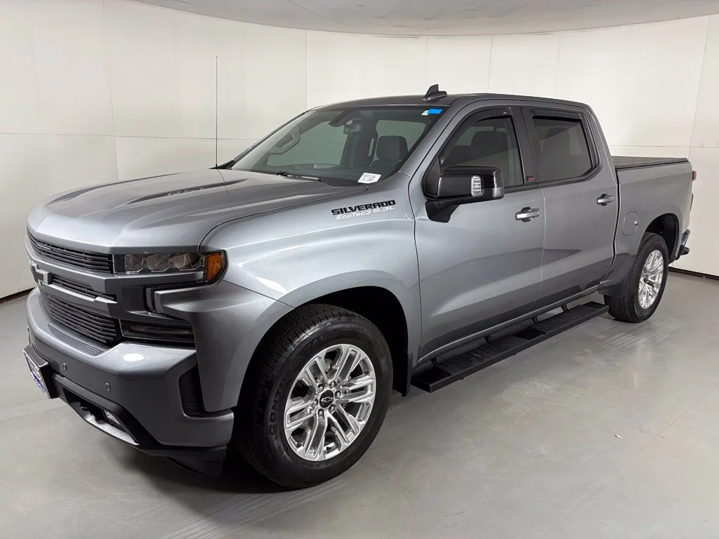 Used 2020 Gray Chevrolet RST image 5