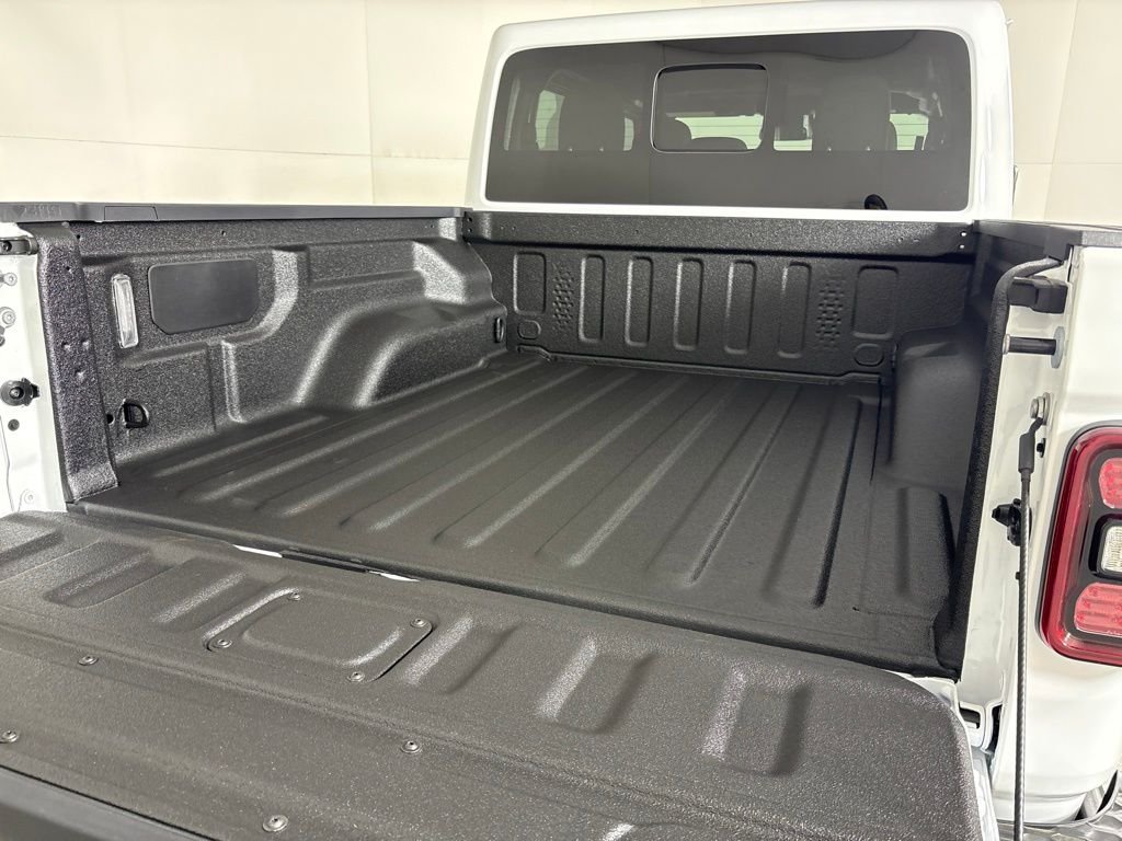 New 2026 Bright White Clearcoat Jeep Rubicon image 15