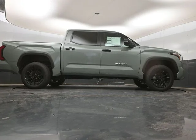 Used 2025  Toyota SR5 image 24