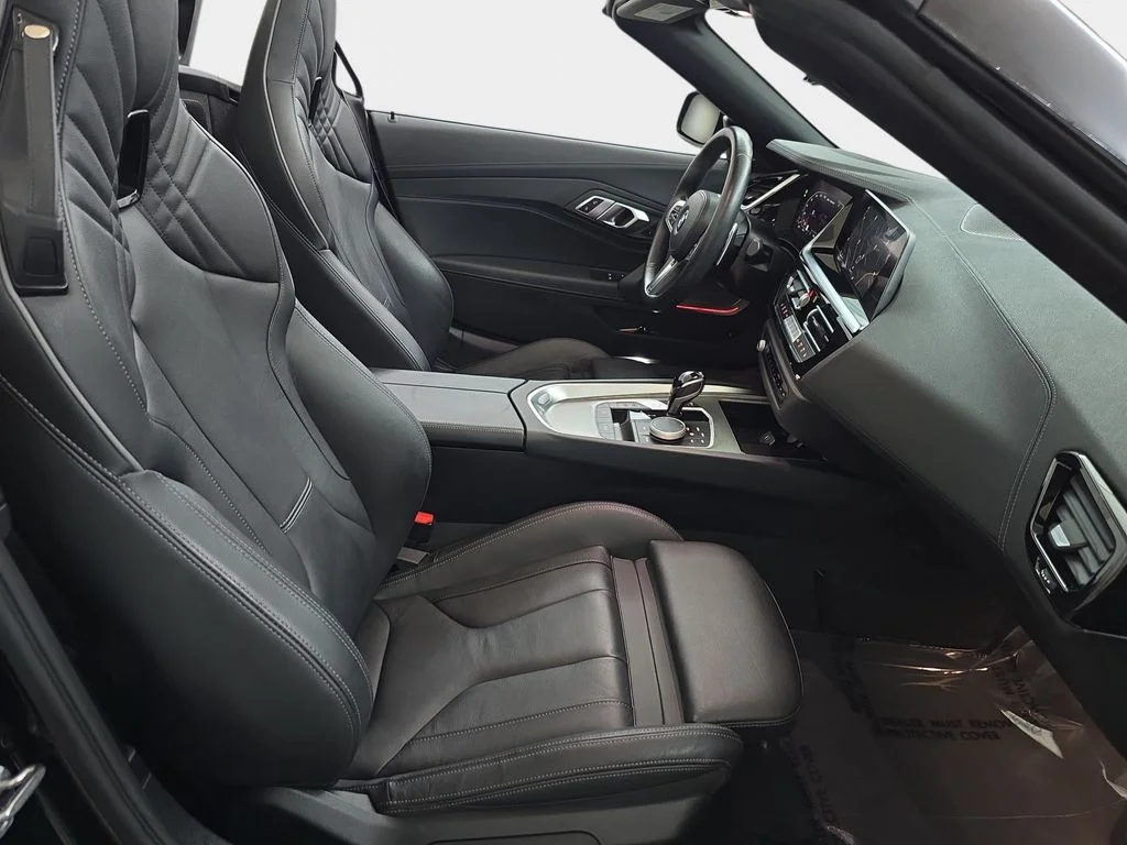 Used 2023 Black Sapphire Metallic BMW sDrive M40i image 10