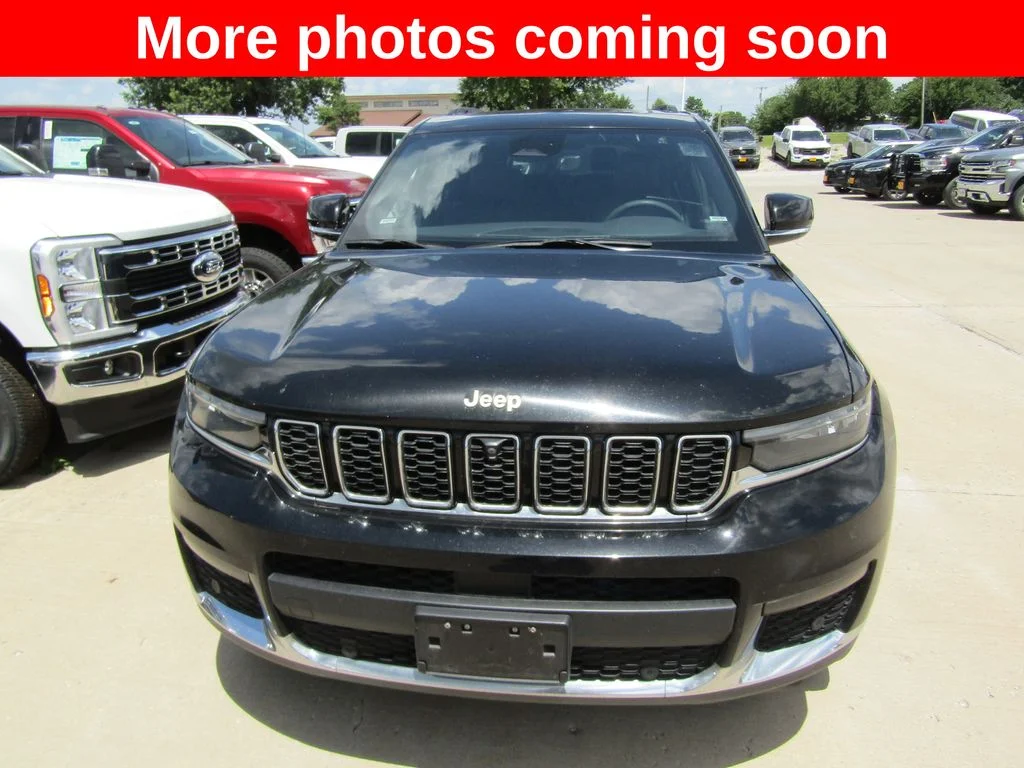 Used 2024 Black Jeep Limited image 8