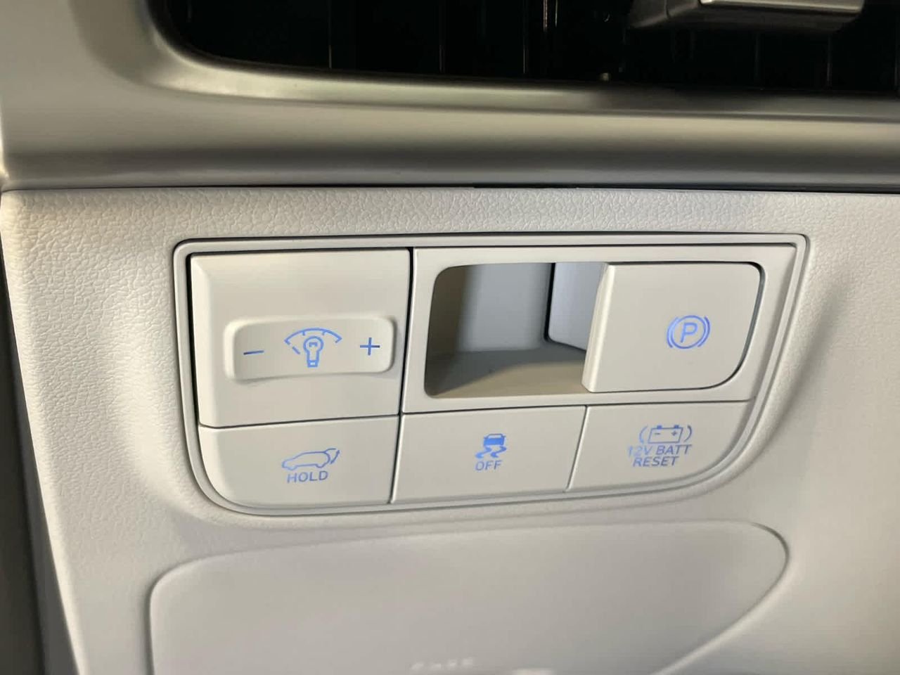 New 2026 Creamy White Pearl Hyundai SEL AWD image 27