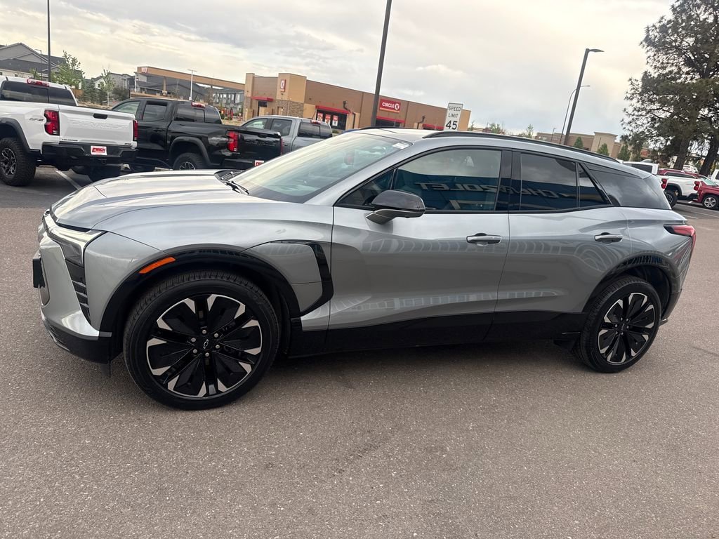 Used 2025 Chevrolet Blazer EV RS with VIN 3GNKDJRJ7SS110352 for sale in Lakewood, CO