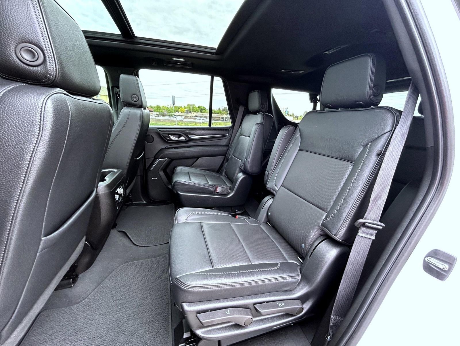 Used 2023 Summit White GMC Denali image 21