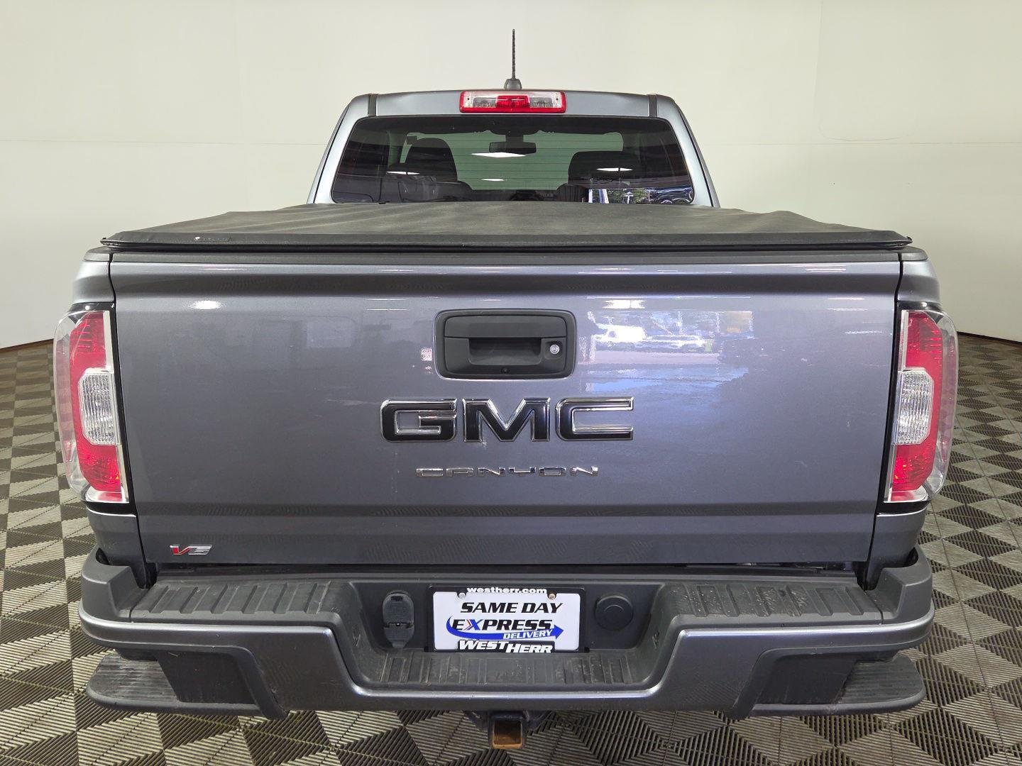 Used 2021 Satin Steel Metallic GMC 4WD Elevation Standard image 8