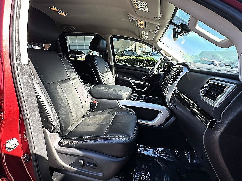 Used 2017 Cayenne Red Nissan SV image 33