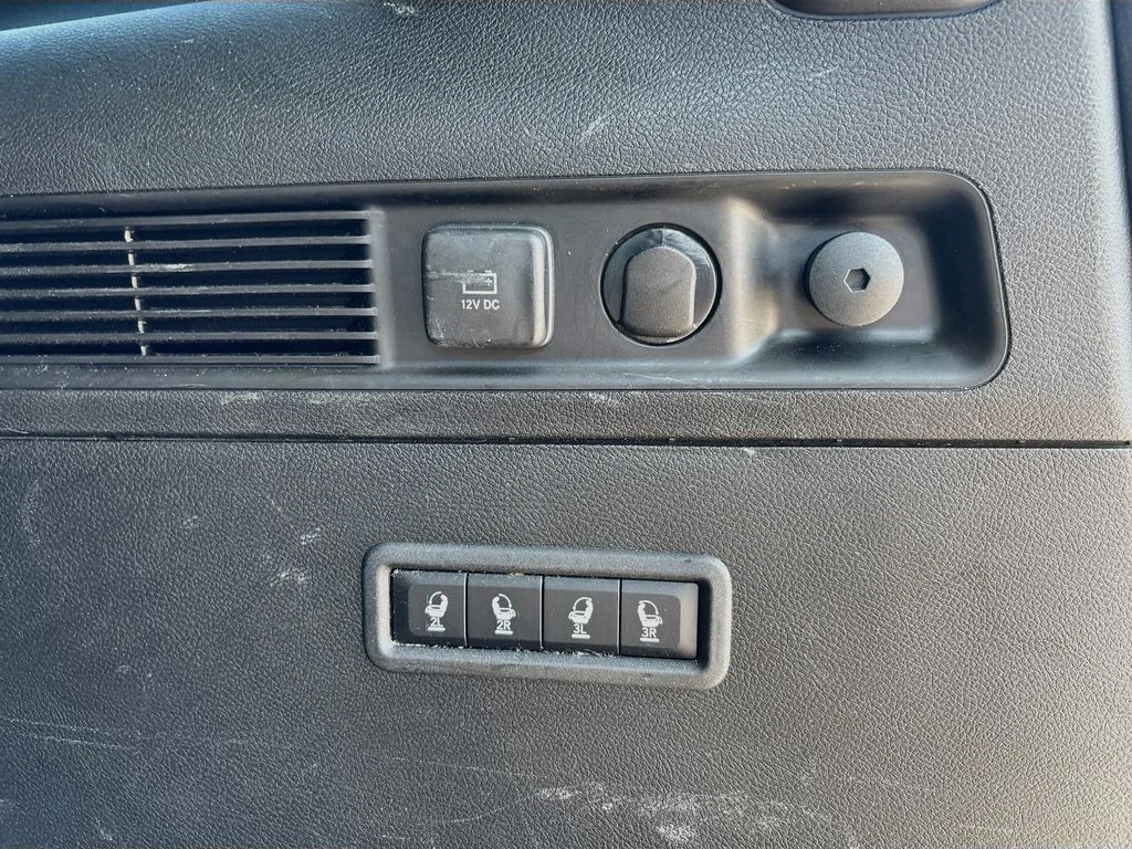 Used 2022 White Jeep Series III image 14