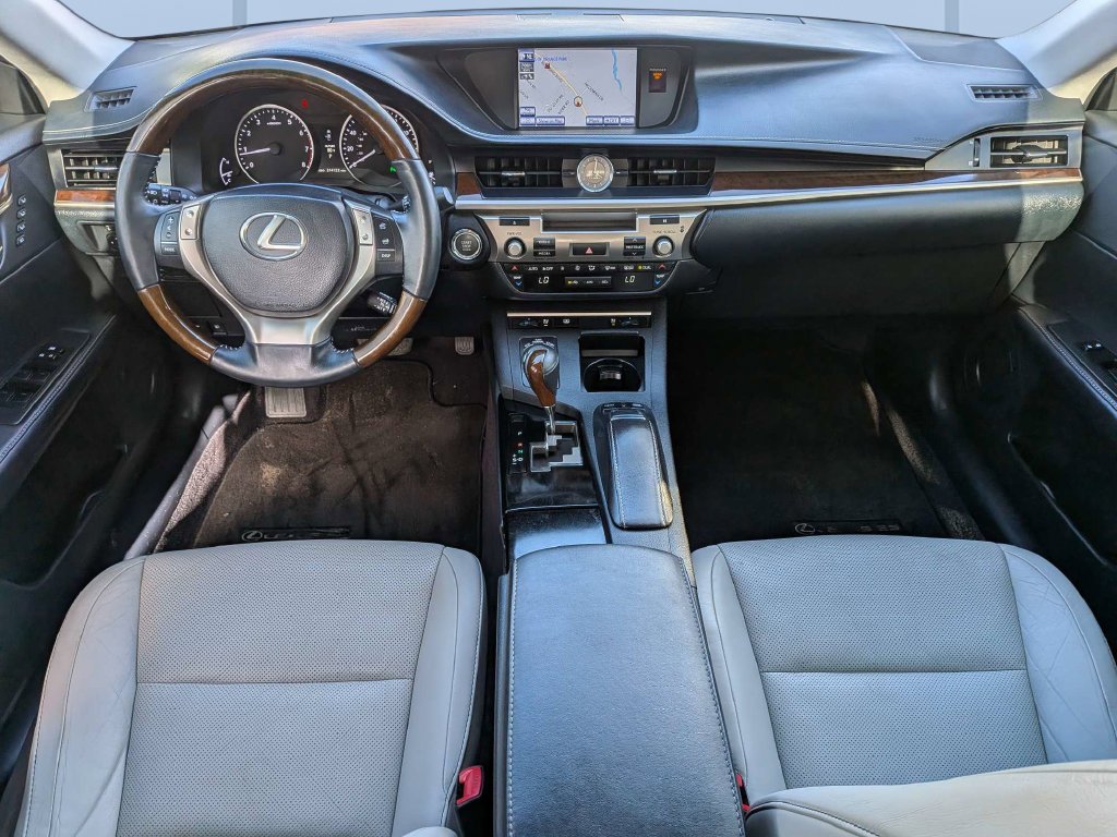 Used 2013 Silver Lexus 350 image 21