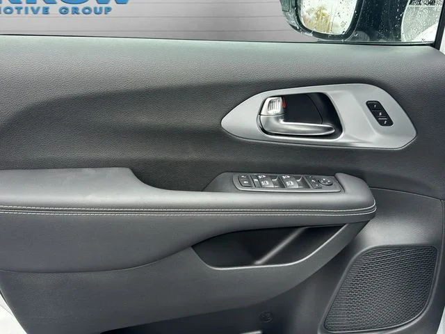 2026 Chrysler Pacifica Limited - Photo 22