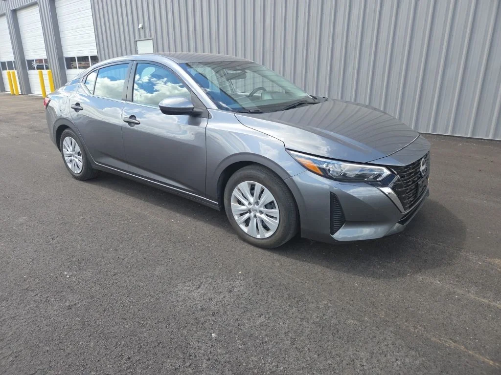 Used 2025 Gray Nissan S image 21