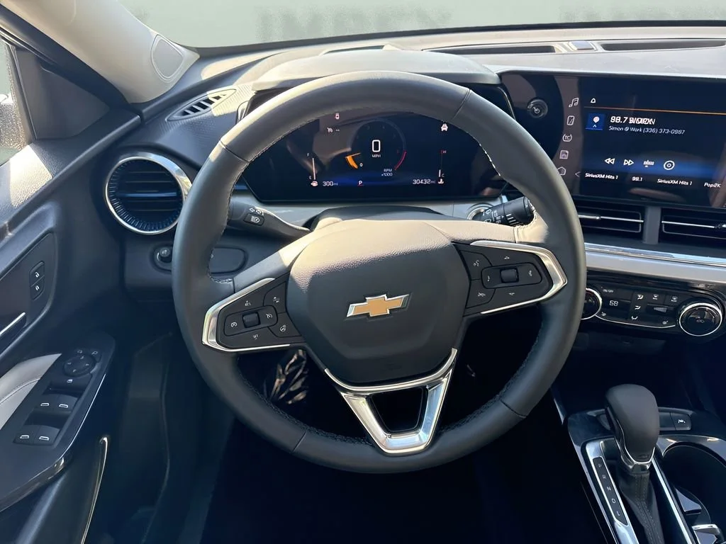 Used 2025 Sterling Gray Metallic Chevrolet LT image 12