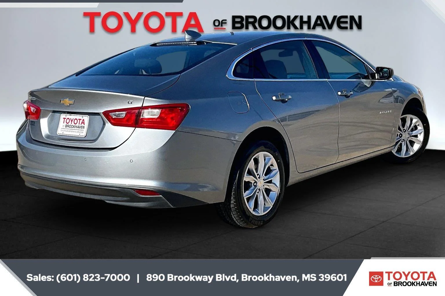 Used 2025 Sterling Gray Metallic Chevrolet LT image 11