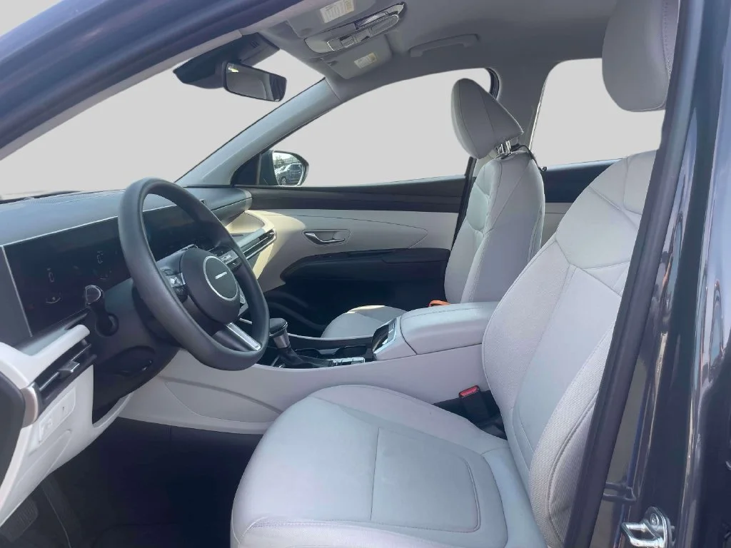 Certified Used 2025 Gray Hyundai SE image 15