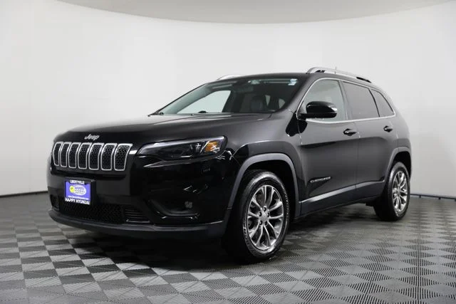 Used 2019 Black Jeep Latitude Plus image 2
