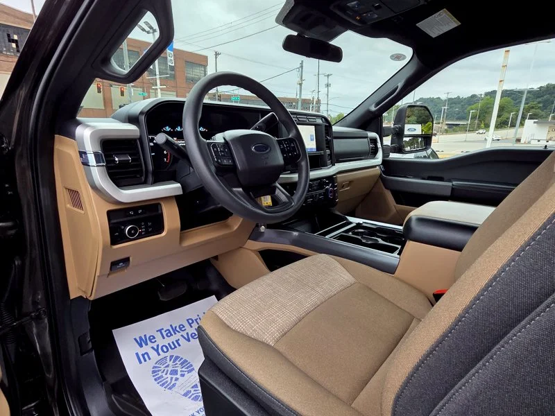 Used 2024 Brown Ford XLT image 29