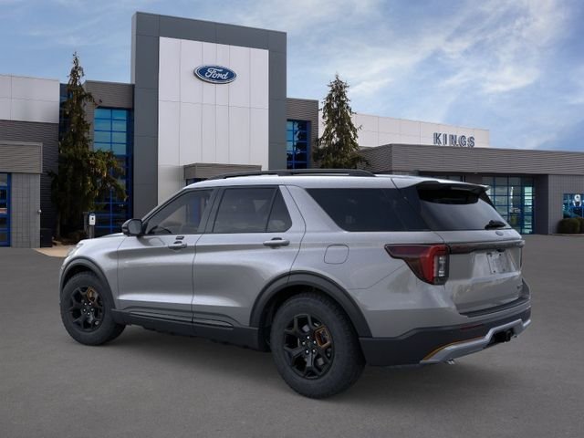 New 2026 Carbonized Gray Metallic Ford Tremor® image 4