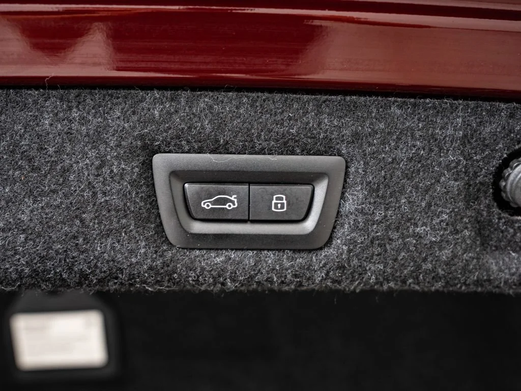Used 2023 Aventurin Red Metallic BMW 540i xDrive image 21