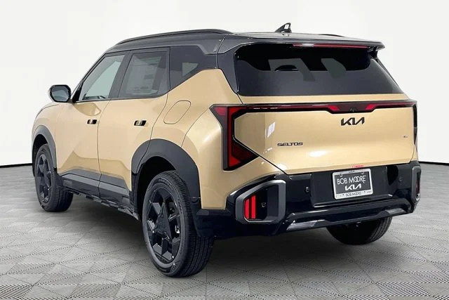 New 2027 Brown Kia X-Line S image 4