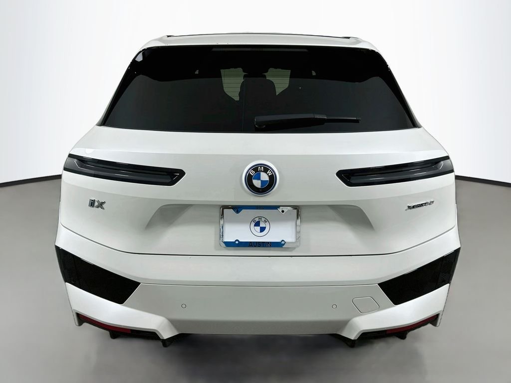 Certified Used 2024 White Metallic BMW xDrive50 image 6