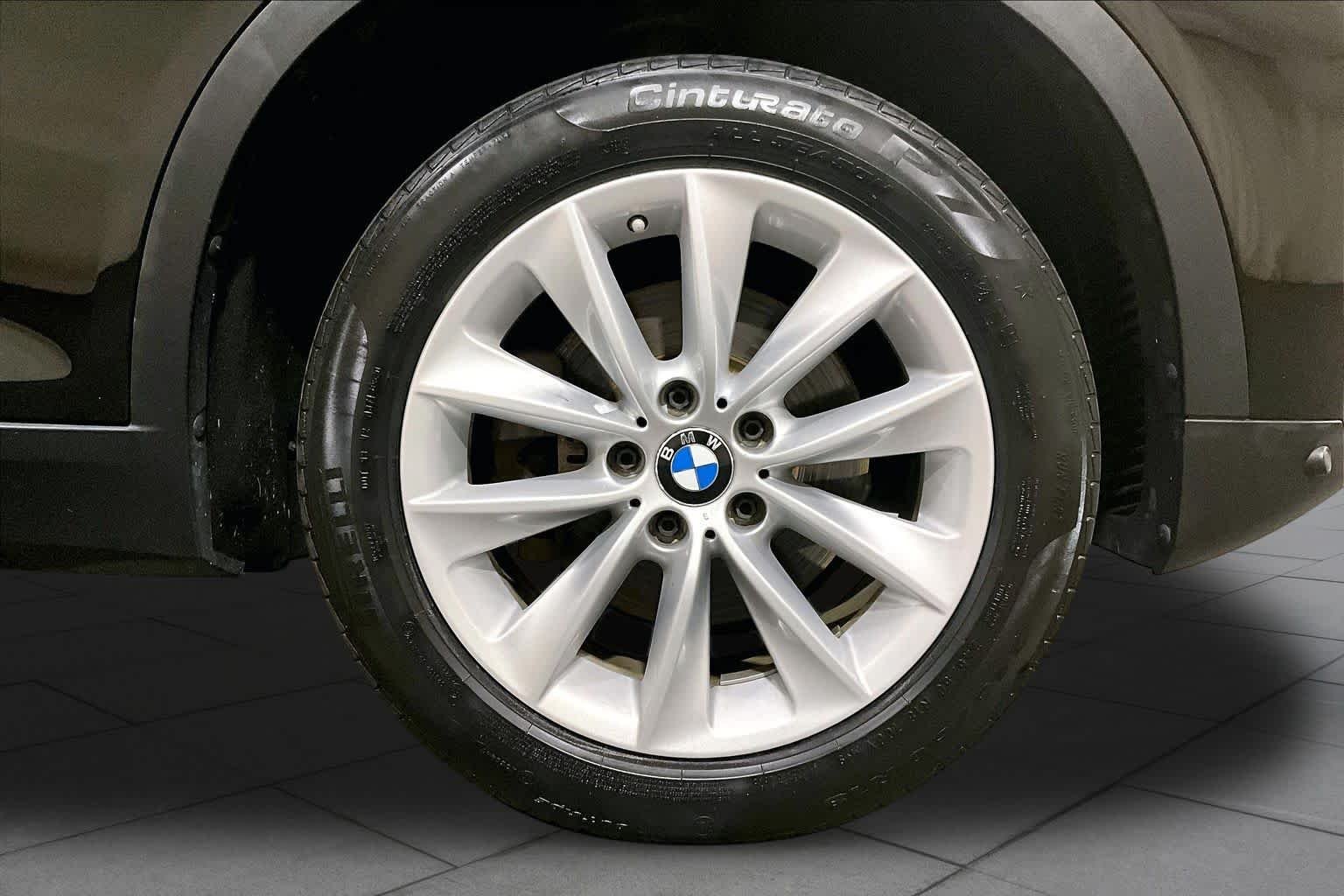Used 2017 BLACK BMW xDrive28i image 10