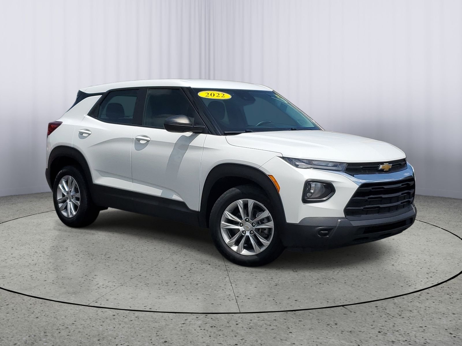 Used 2022 White Chevrolet LS image 1
