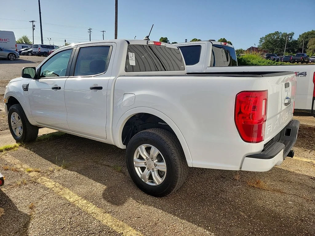 Used 2023 Oxford White Ford XLT image 3