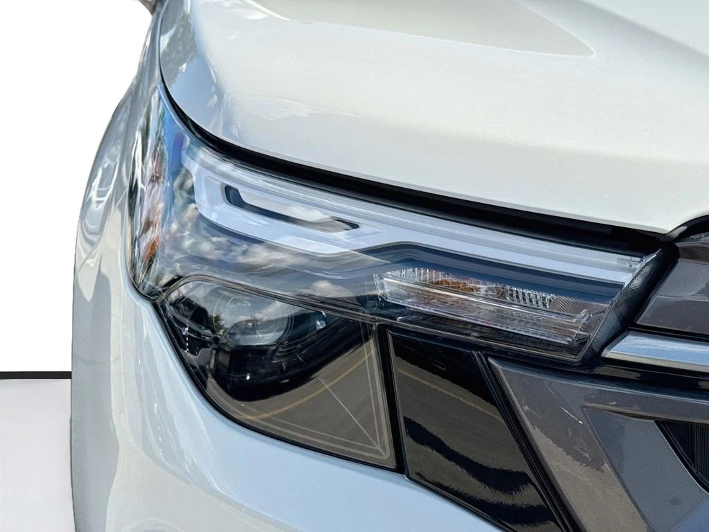 New 2026 White Subaru Premium image 38