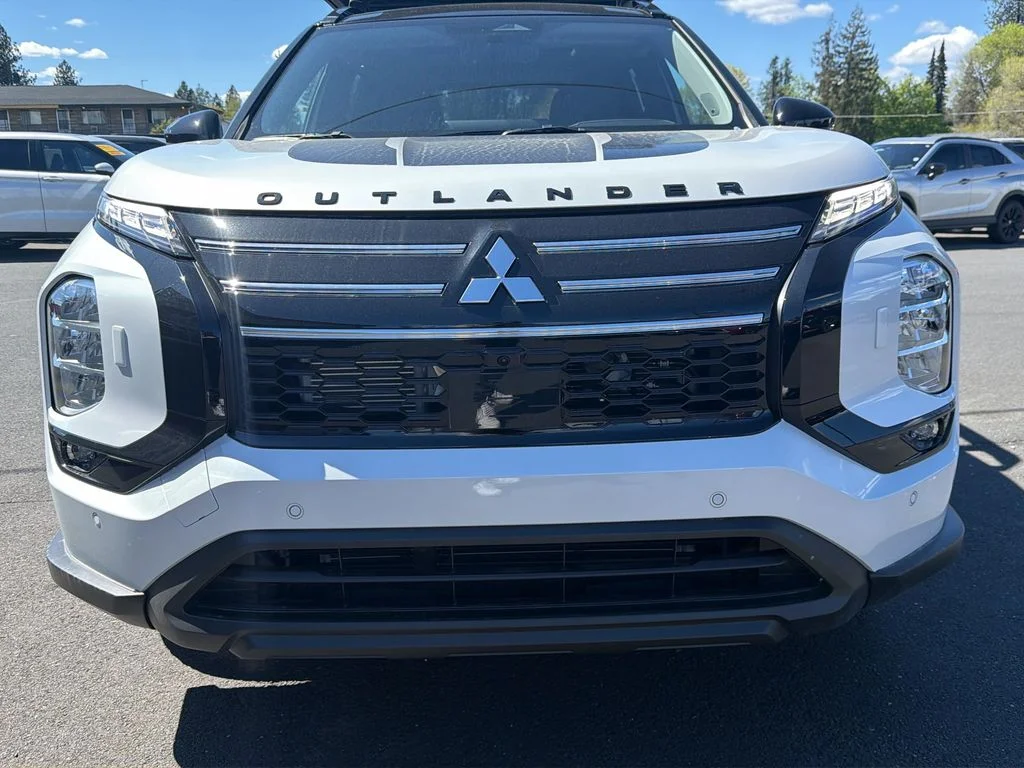 New 2026 White Diamond Mitsubishi TRAIL EDITION AWD image 31