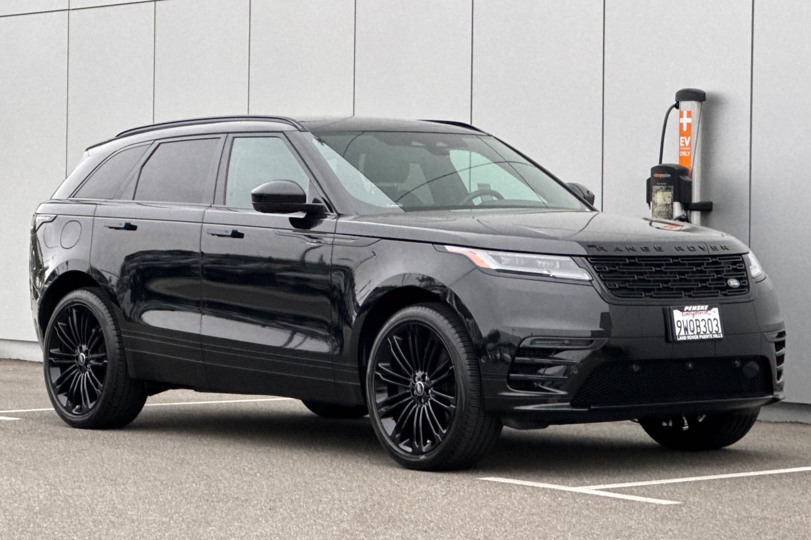 Certified Used 2026 Black Land Rover Dynamic SE image 7