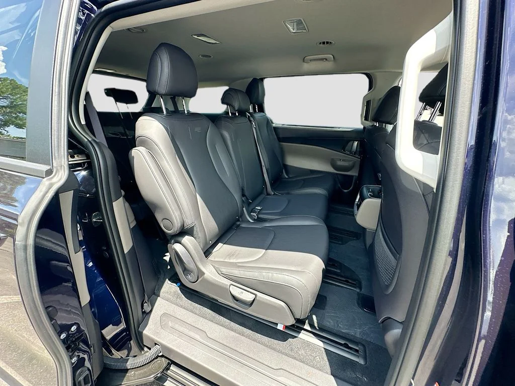 New 2026 Deep Chroma Blue Kia LXS image 28
