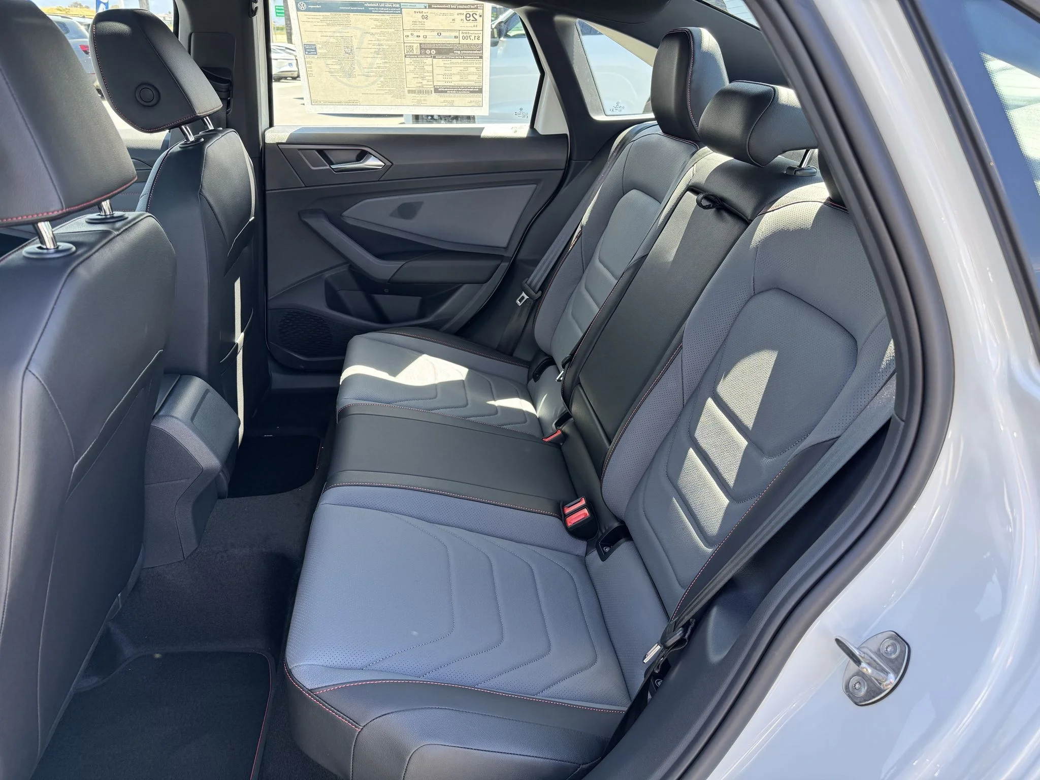 New 2026 Pure White w/Deep Black Roof Volkswagen Autobahn image 30