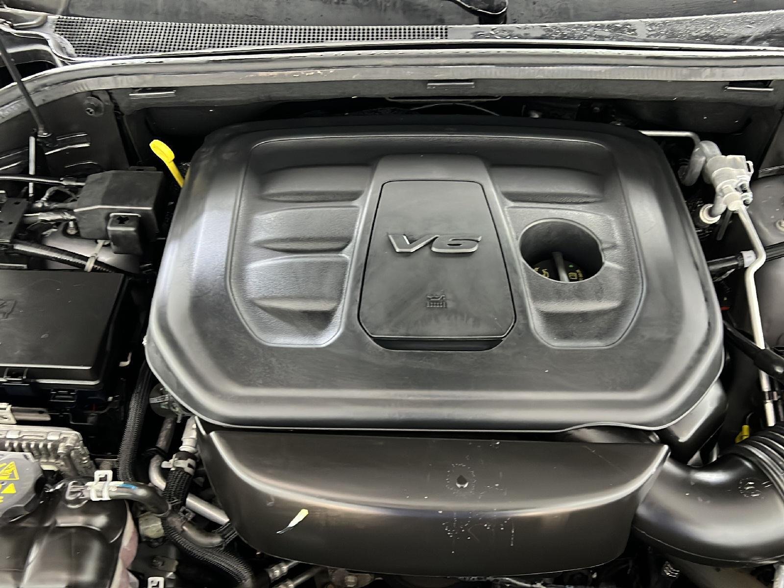 Used 2020 Billet Silver Metallic Clearcoat Jeep Trailhawk image 25