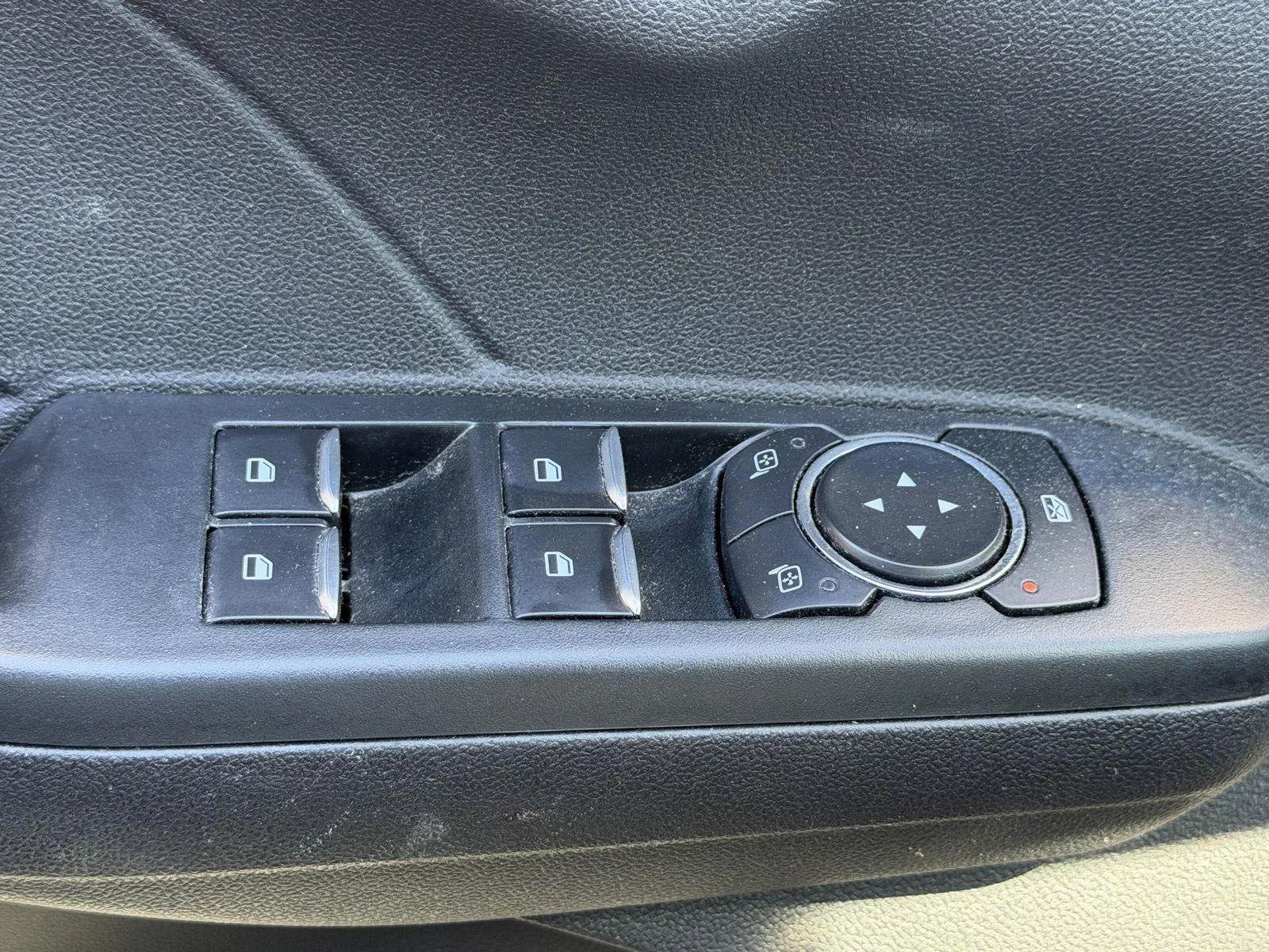 Used 2022 Carbonized Gray Ford SE image 8