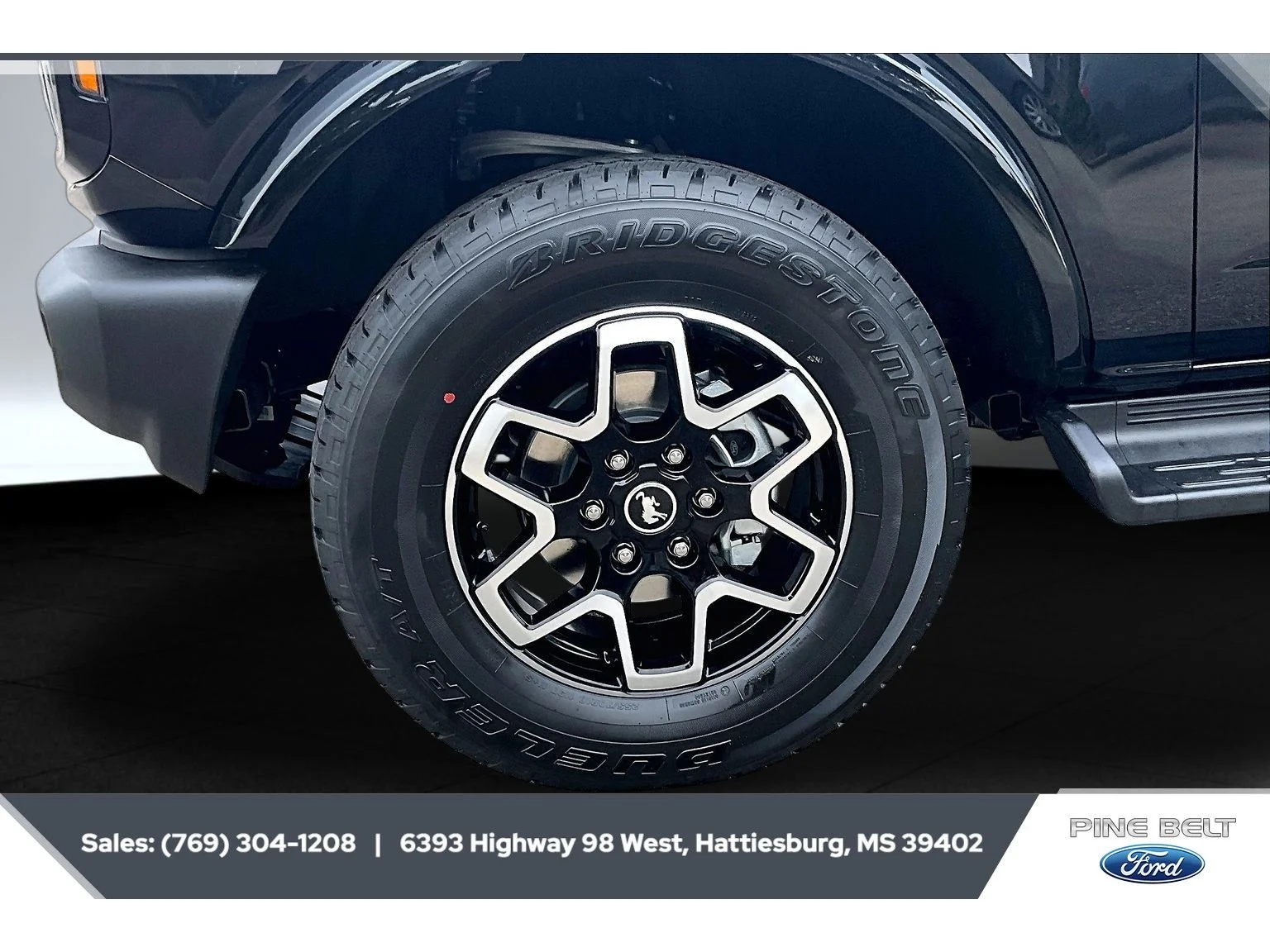 New 2026 Shadow Black Ford Outer Banks® image 7