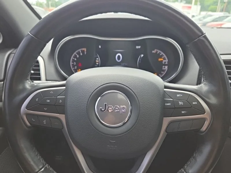 Used 2019 Black Jeep Altitude image 11