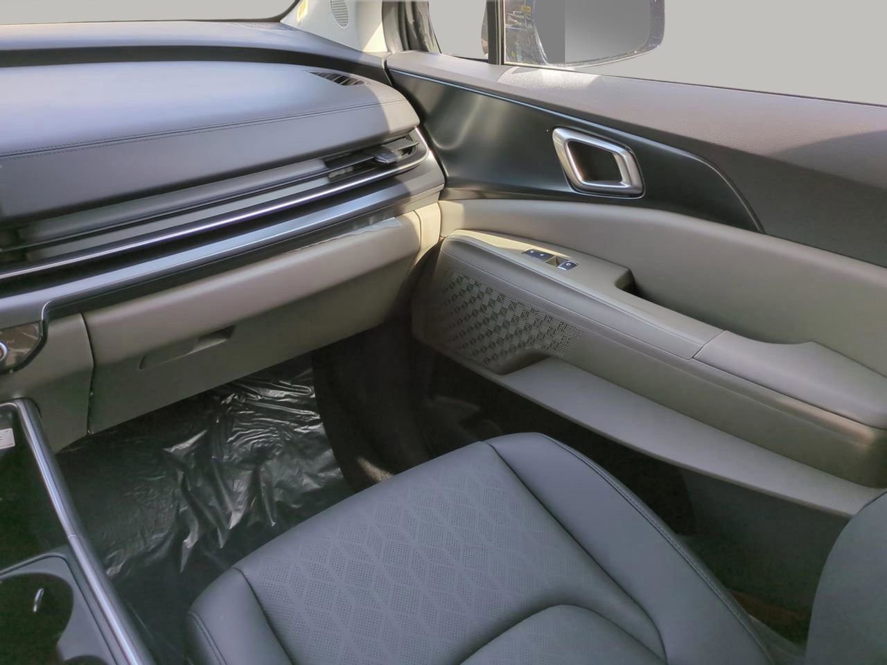 New 2026 Flare Red Kia LXS image 15