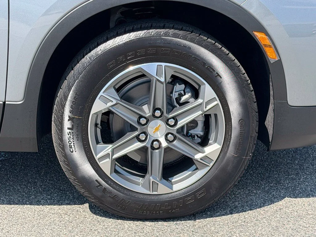 New 2026 Sterling Gray Metallic Chevrolet 2LT image 27
