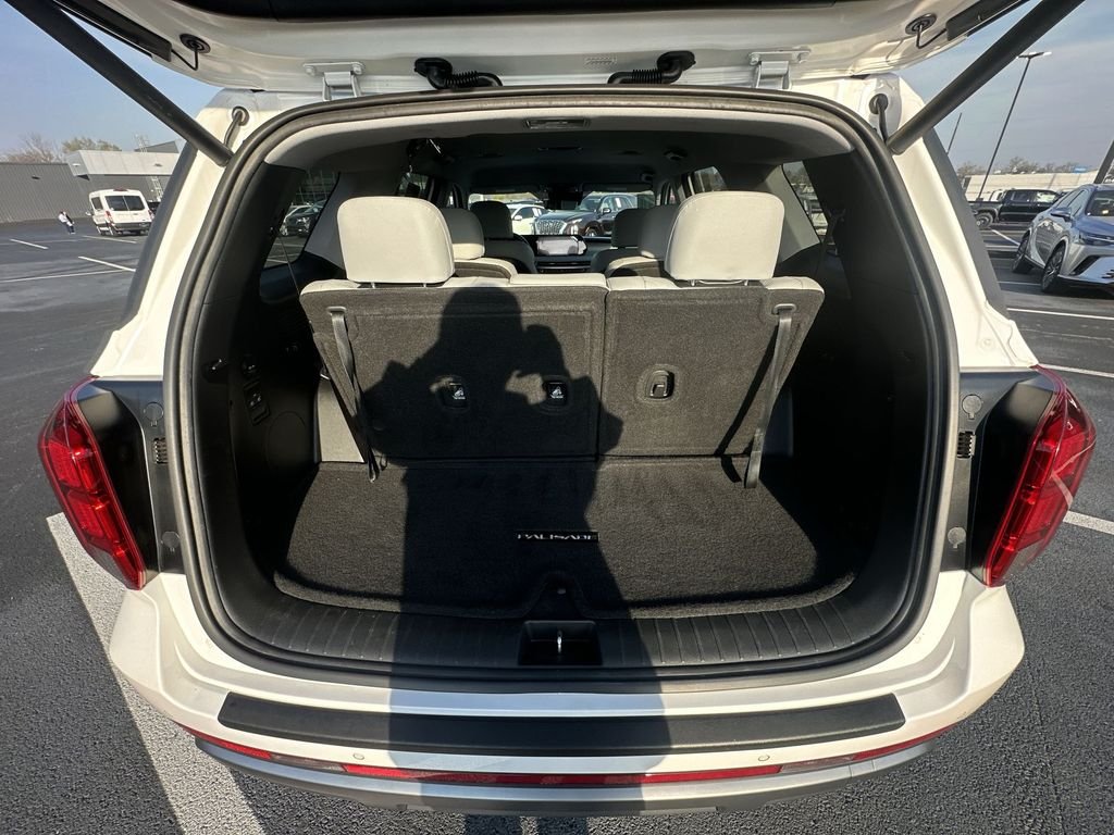 Certified Used 2023 White Hyundai SEL image 24