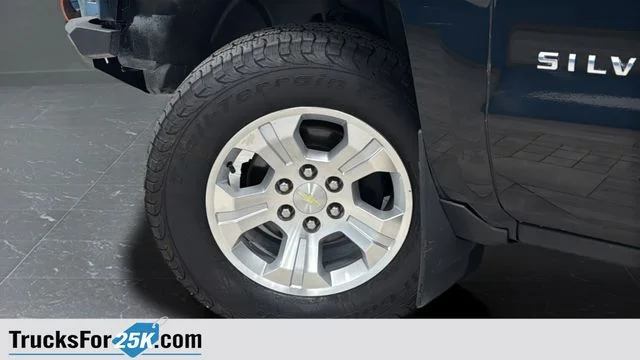 Used 2014 Black Chevrolet LT image 27