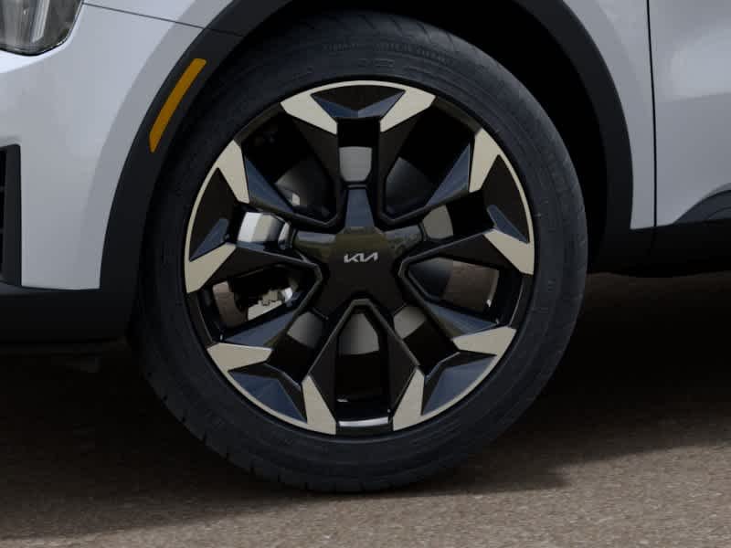 New 2026 Glacial White Pearl Kia EX image 9